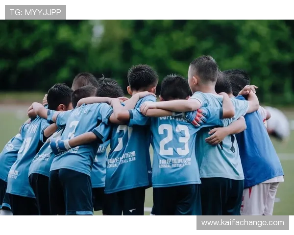 奇发体育专注于青少年体育培训,提升孩子们的身体素质与团队合作能力 奇发体育专注于青少年体育培训,提升孩子们的身体素质与团队合作能力